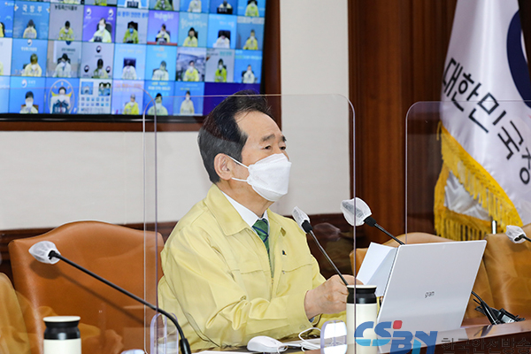 정부, 현행 거리두기 단계·5인 이상 모임 금지 3주간 연장