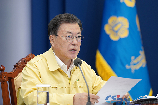 문 대통령 “차원이 다른 고비…일상회복 2단계 유보·4주간 특별대책”