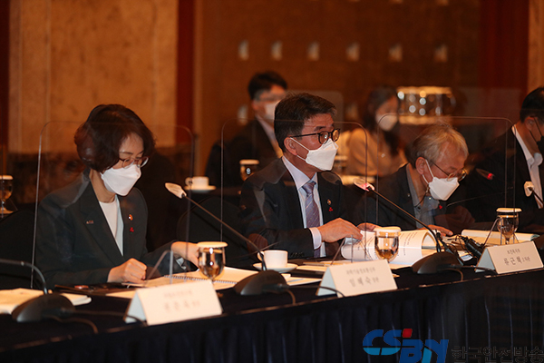 내년 국산 코로나19 치료제 및 백신개발 등에 총 5457억원 지원